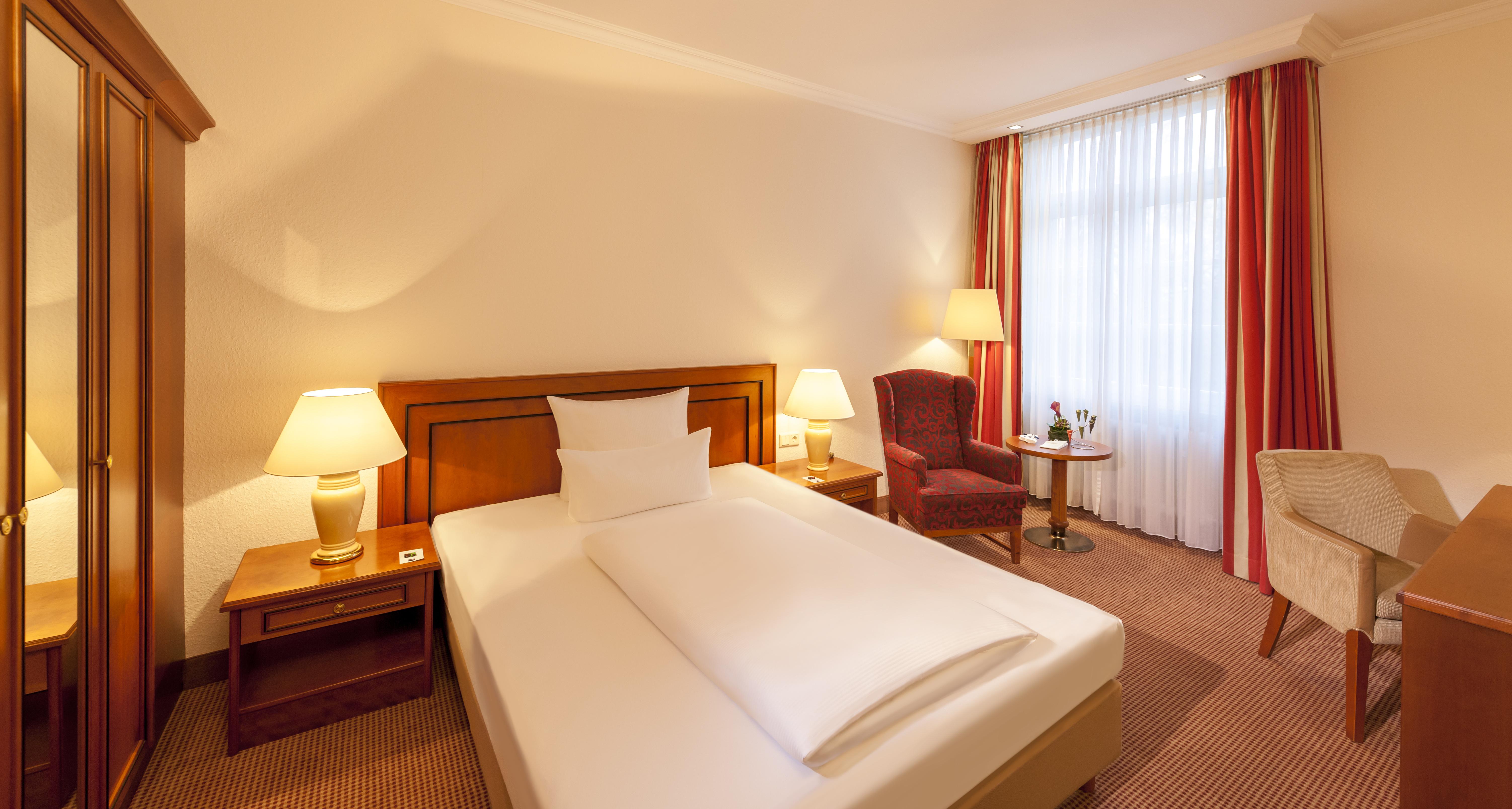 ดอรินต์รีสอร์ทแอนด์สปา บัด บรูเอคเคเนา Staatsbad Bruckenau ภายนอก รูปภาพ