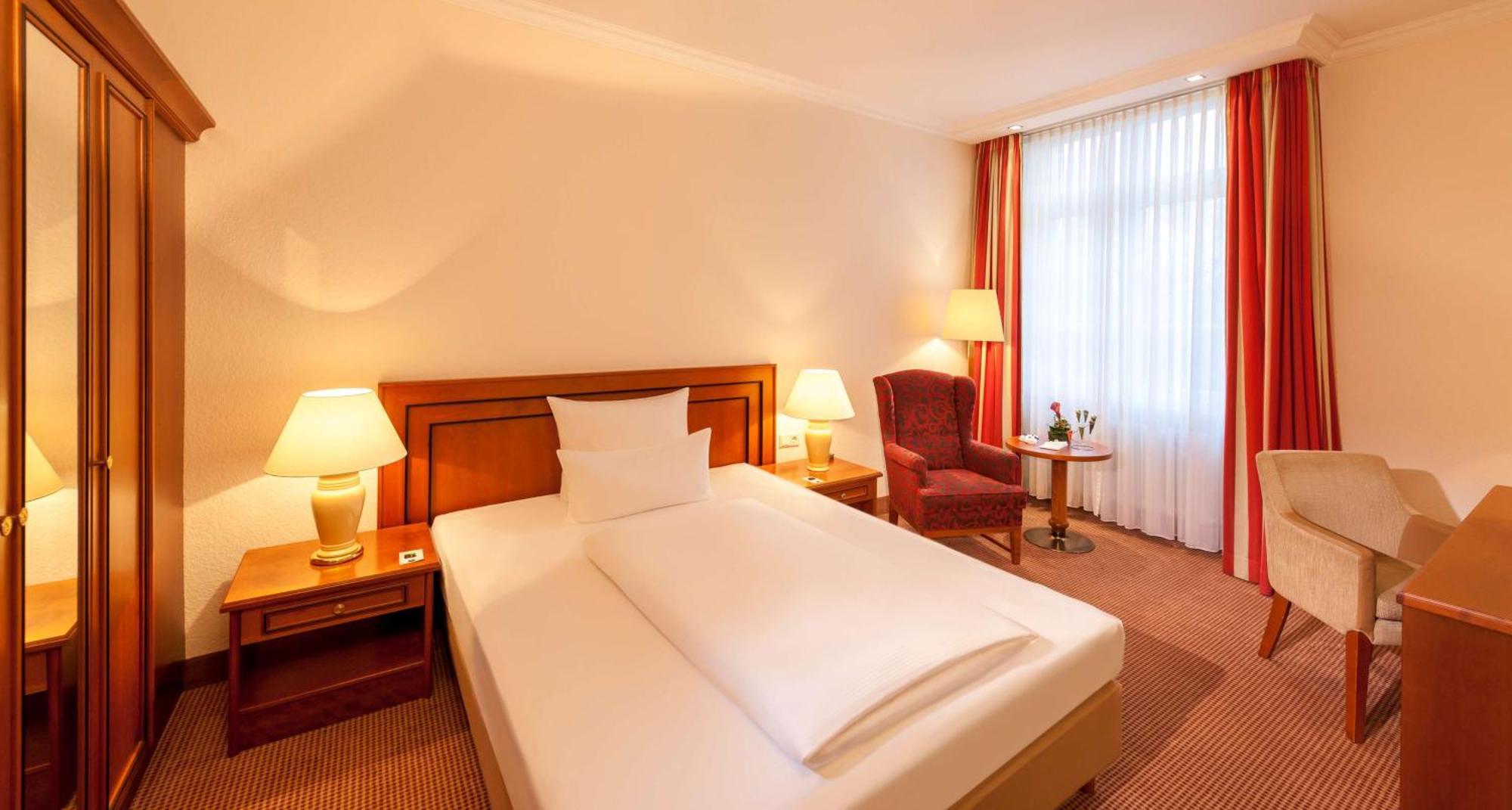 ดอรินต์รีสอร์ทแอนด์สปา บัด บรูเอคเคเนา Staatsbad Bruckenau ภายนอก รูปภาพ